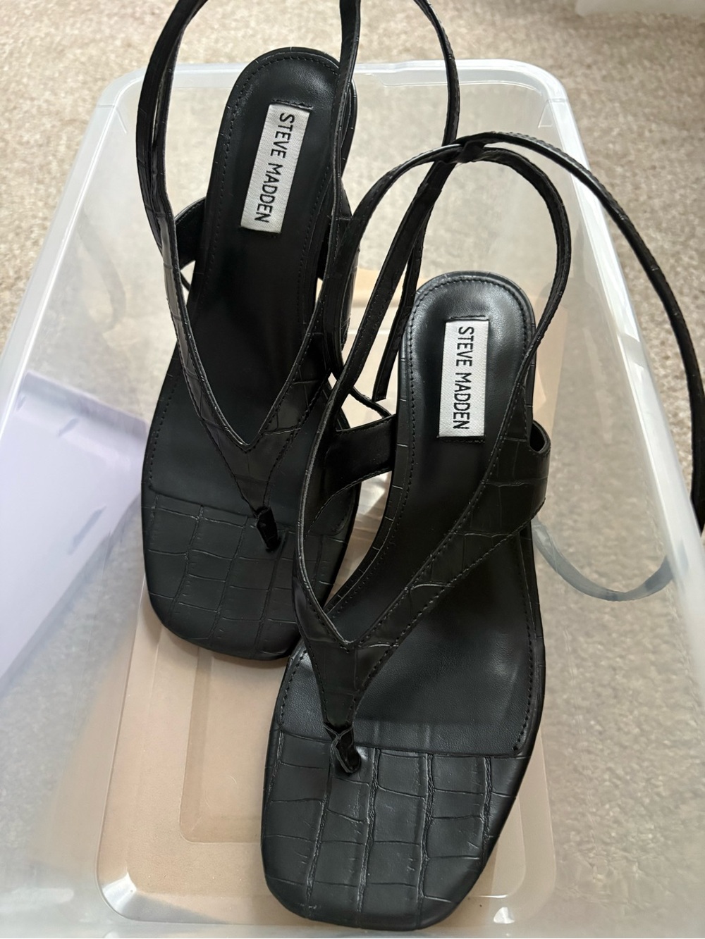 Steve Madden Rayger Black Croc-Embossed Square-Toe Thong Sandals